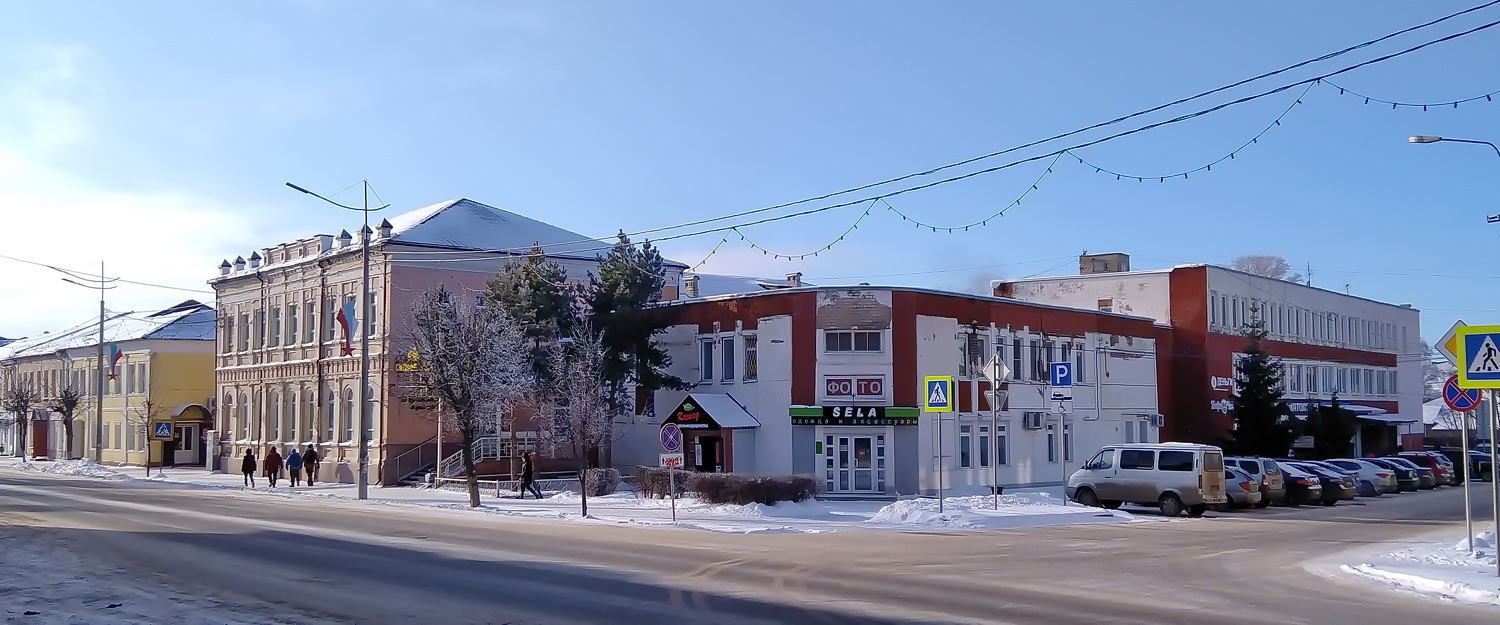 Pereslavl-Zalessky, Ростовская улица, 19; Улица Кузнецова, 1
