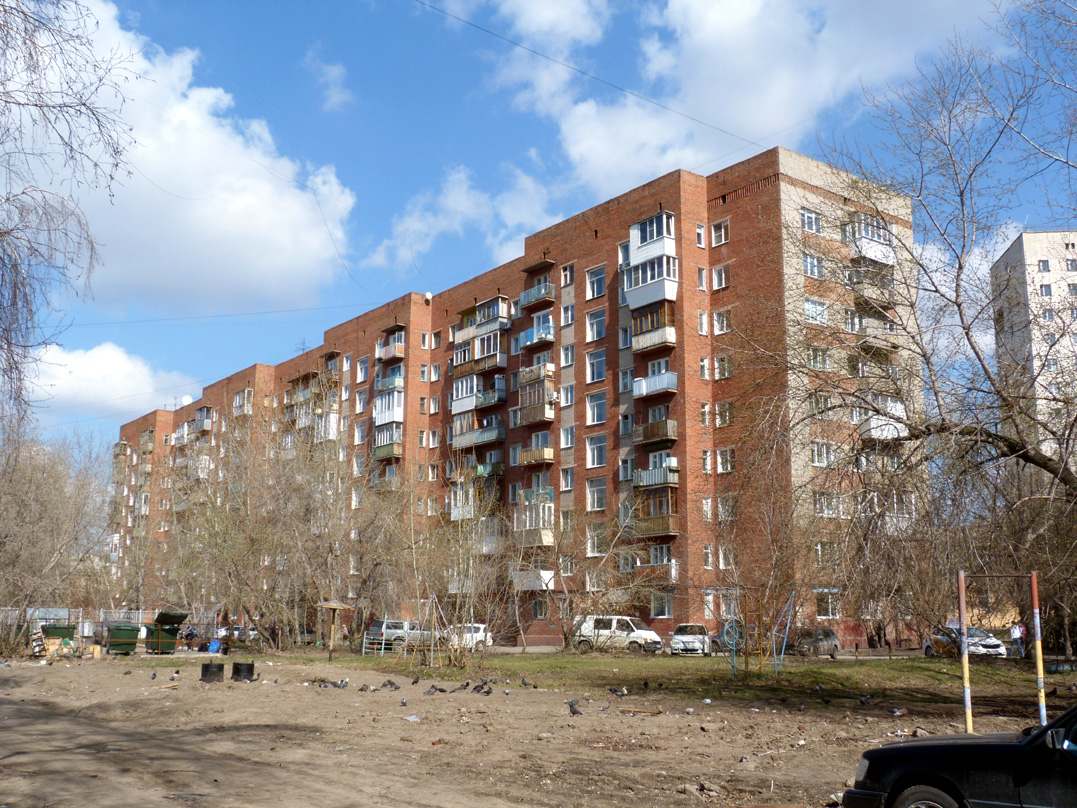 Омск, Улица Серова, 22