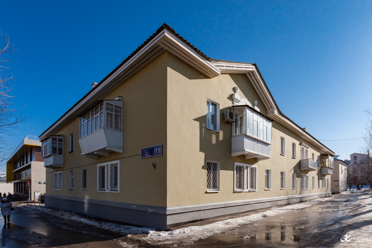 Kazań, Улица Мира, 15 / Каштановая улица, 1