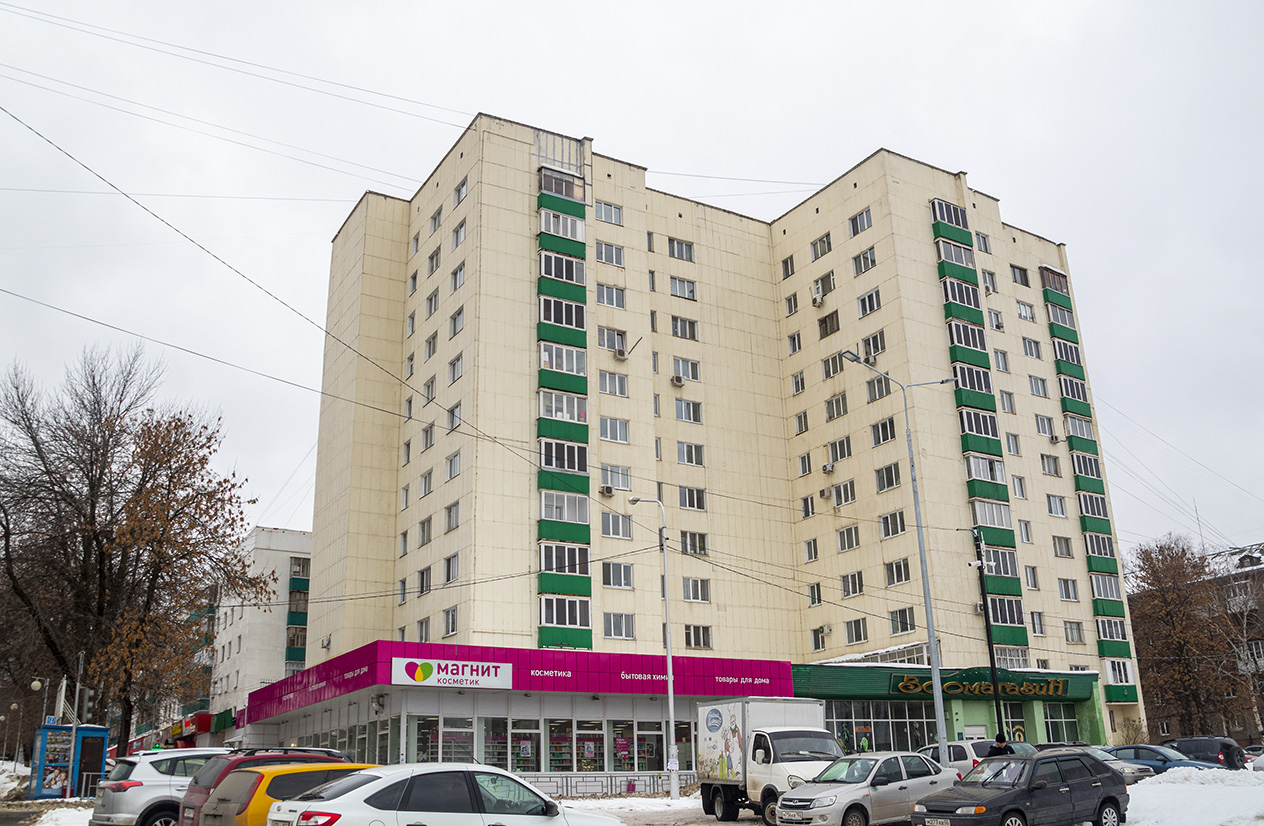 Уфа, Проспект Октября, 135 / Улица Чудинова, 18