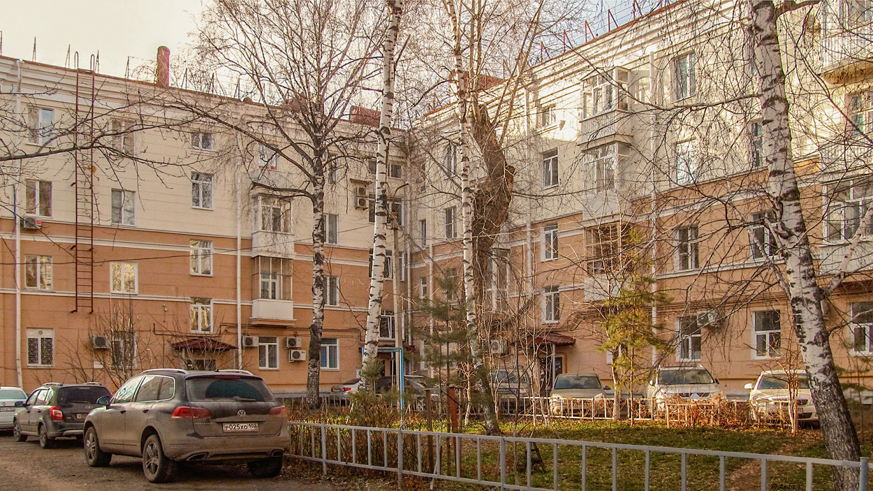 Уфа, Улица Ленина, 84 / Революционная улица, 47