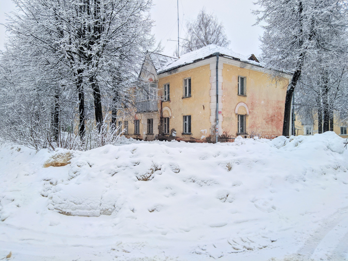 Глазов, Школьная улица, 4