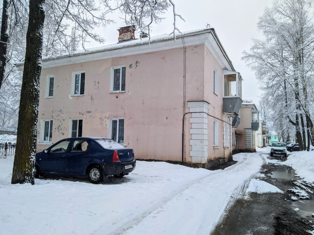 Glazov, Улица Тани Барамзиной, 47