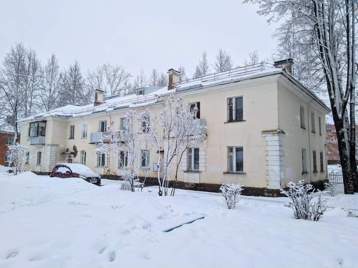 Glazov, Улица Тани Барамзиной, 51