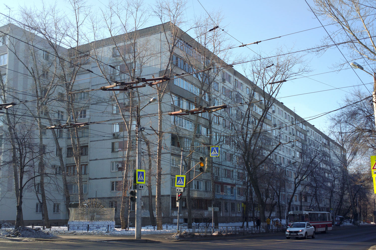 Самара, Коммунистическая улица, 23 / Клиническая улица, 33