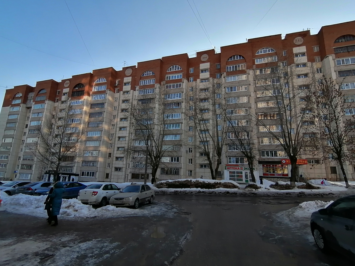 Ufa, Бульвар Хадии Давлетшиной, 18