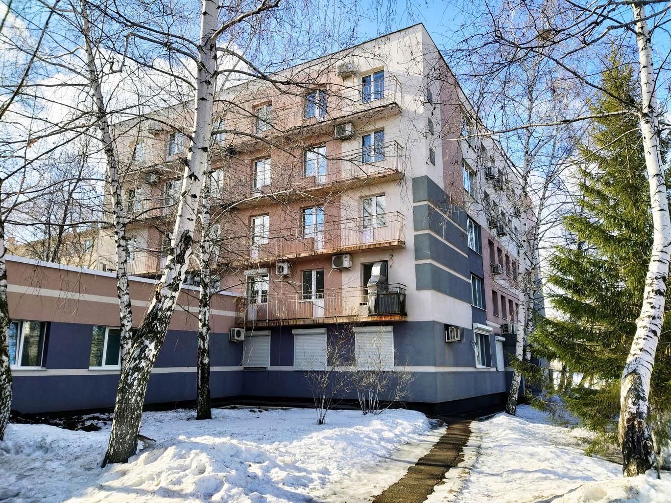 Новокуйбышевск, Улица Дзержинского, 16