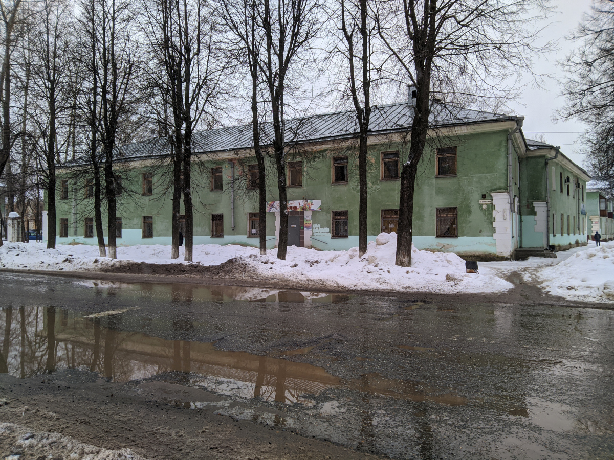 Глазов, Советская улица, 2