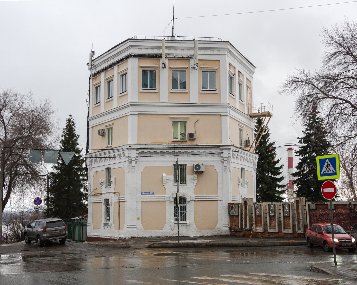Samara, Чапаевская улица, 234