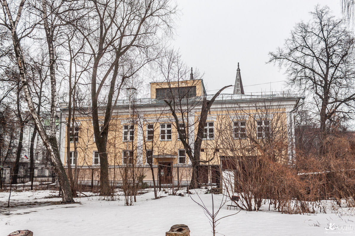 Казань, Улица Максима Горького, 28 / Улица Толстого, 17