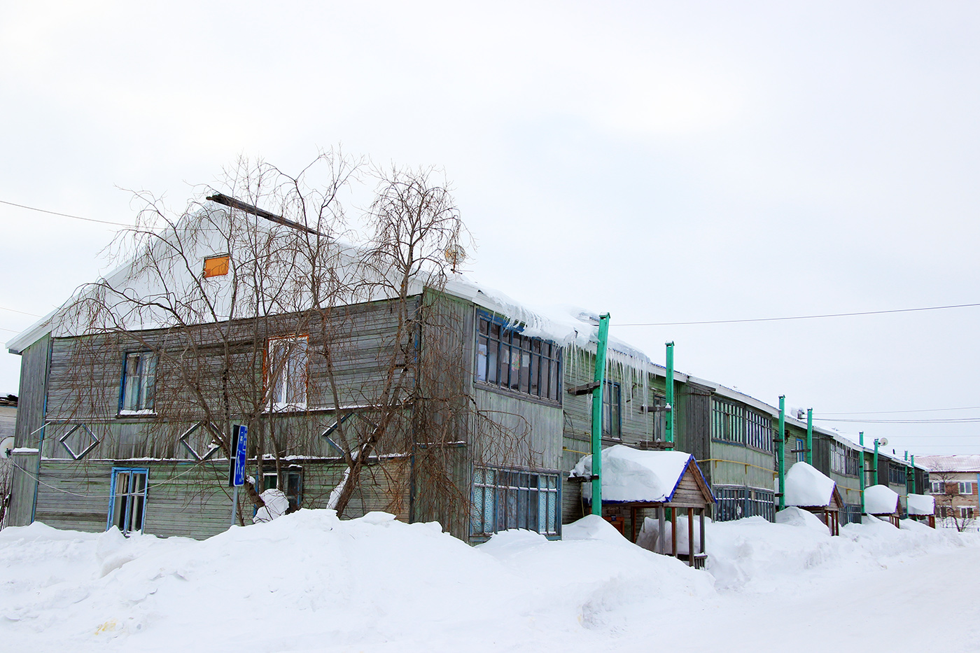 Искателей, Улица Строителей, 10