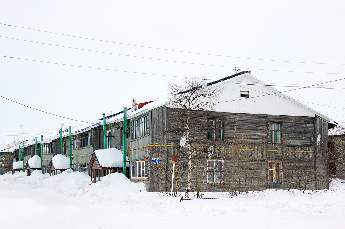 Искателей, Улица Строителей, 10