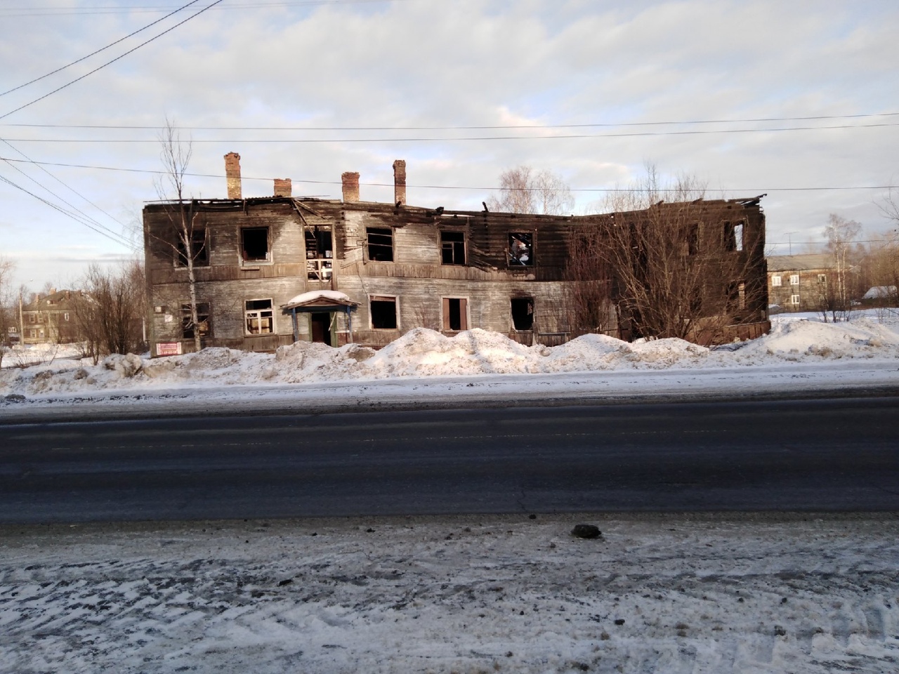 Архангельск, Улица Победы, 50 / Школьная улица, 72