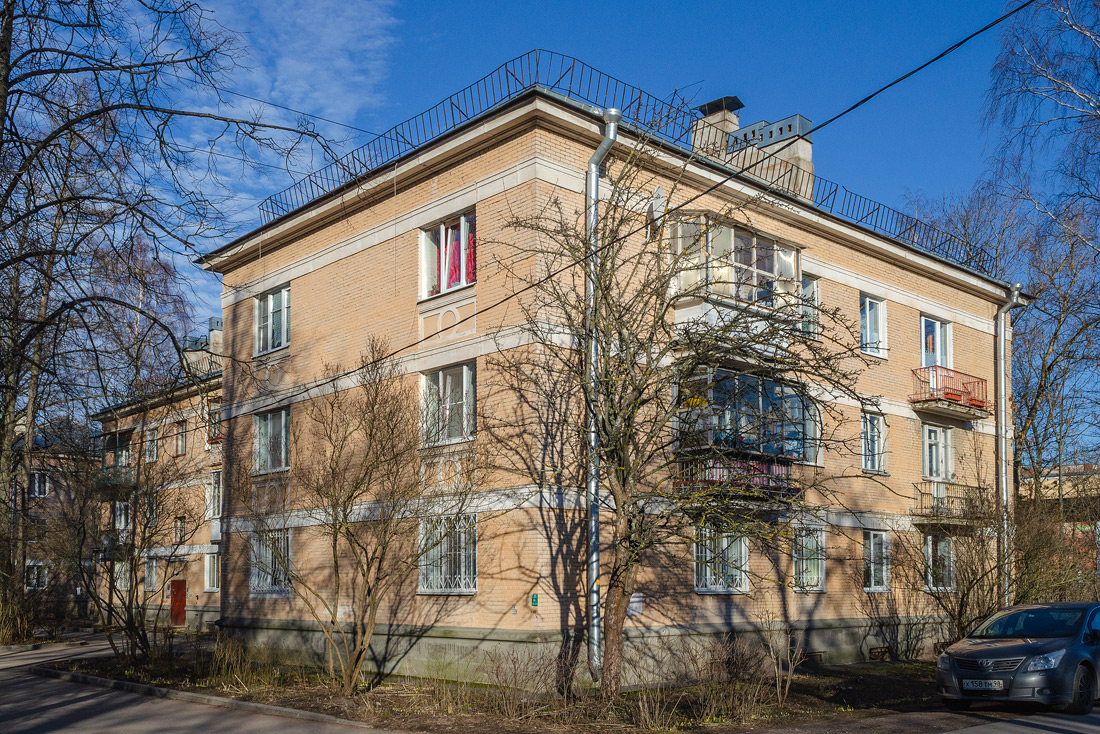 Петергоф, Улица Аврова, 15