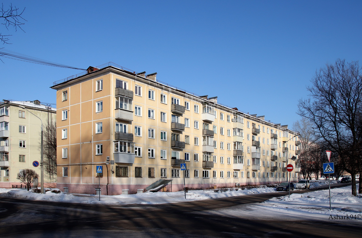 Zheleznogorsk, Улица Кирова, 10 / Октябрьская улица, 50