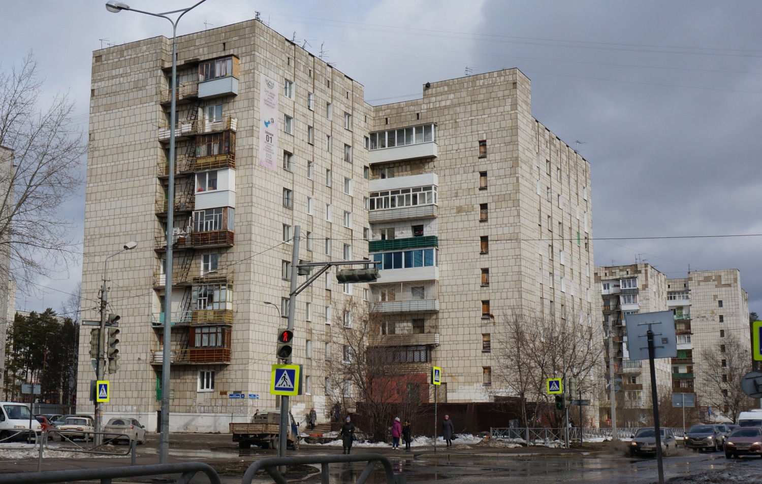 Пермь, Улица Маршала Рыбалко, 115 / Сысольская улица, 2; Улица Маршала Рыбалко, 117