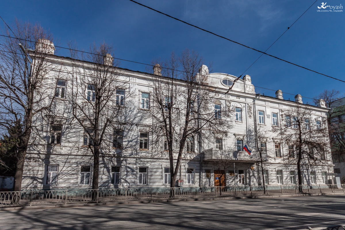 Казань, Улица Максима Горького, 29 / Улица Толстого, 19