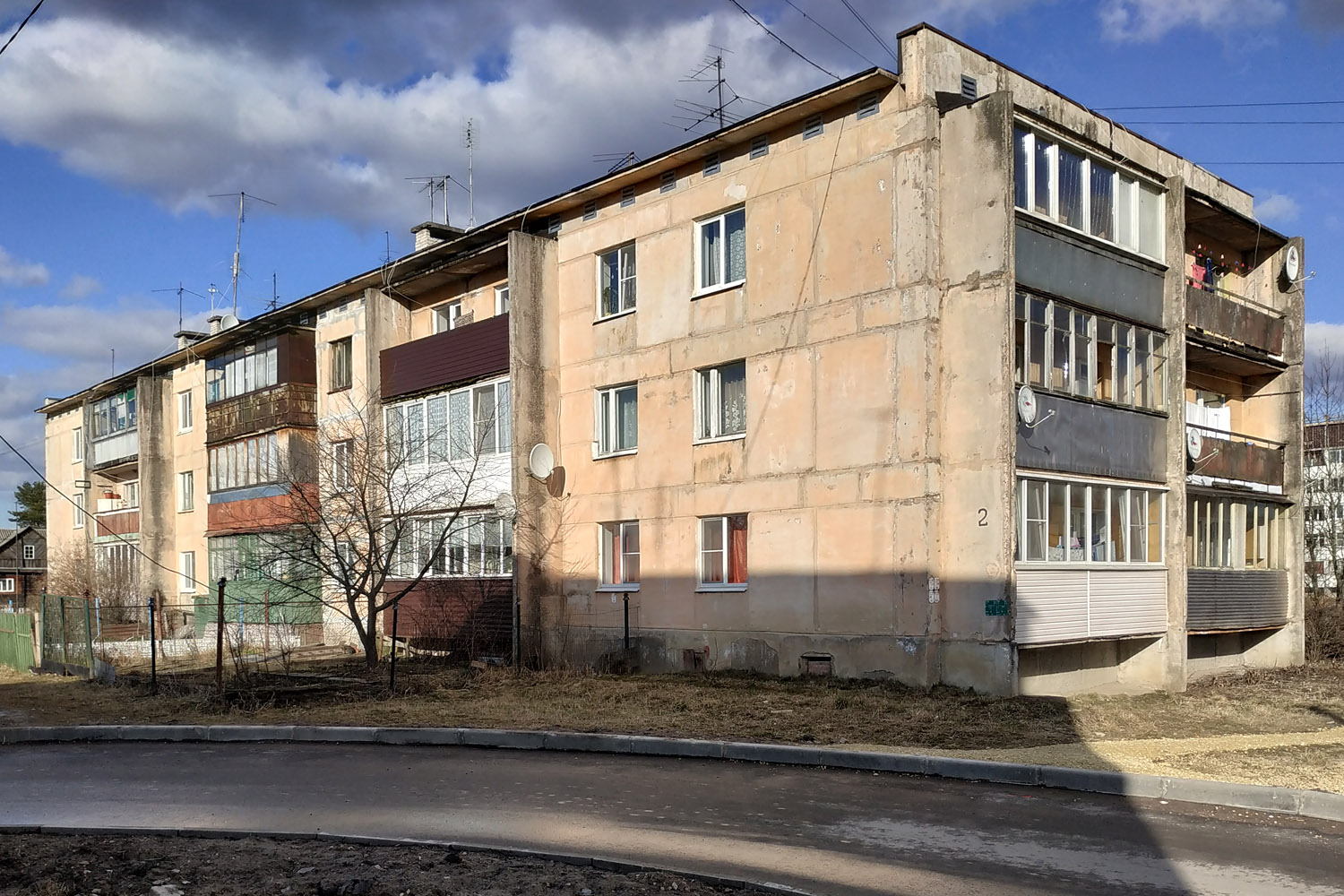 Гатчинский округ, прочие н. п., Семрино, Большой проспект, 2
