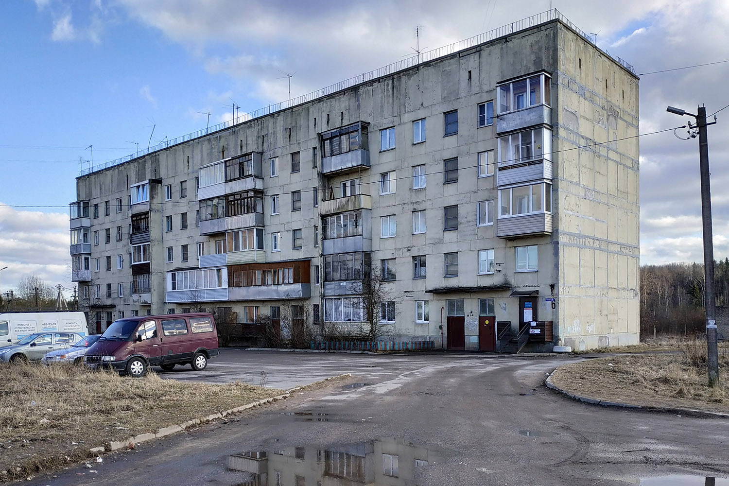 Гатчинский округ, прочие н. п., Семрино, Большой проспект, 6