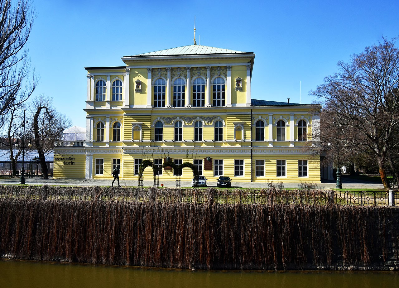 Прага, ​Slovanský ostrov, 8