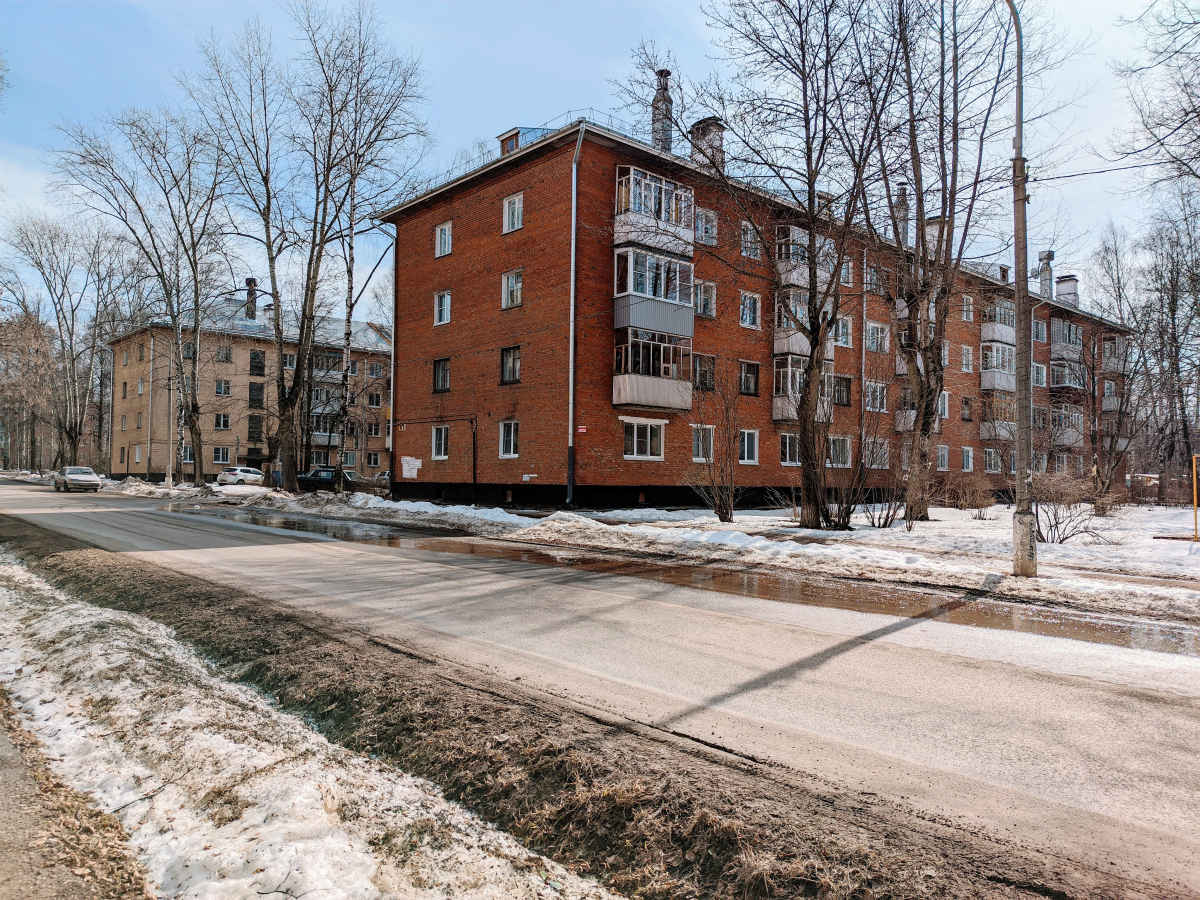 Глазов, Парковая улица, 6; Парковая улица, 8