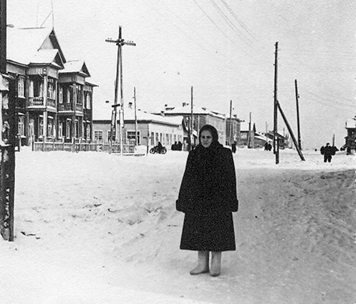 Нарьян-Мар, Улица Выучейского, 10; Полярная улица, 5