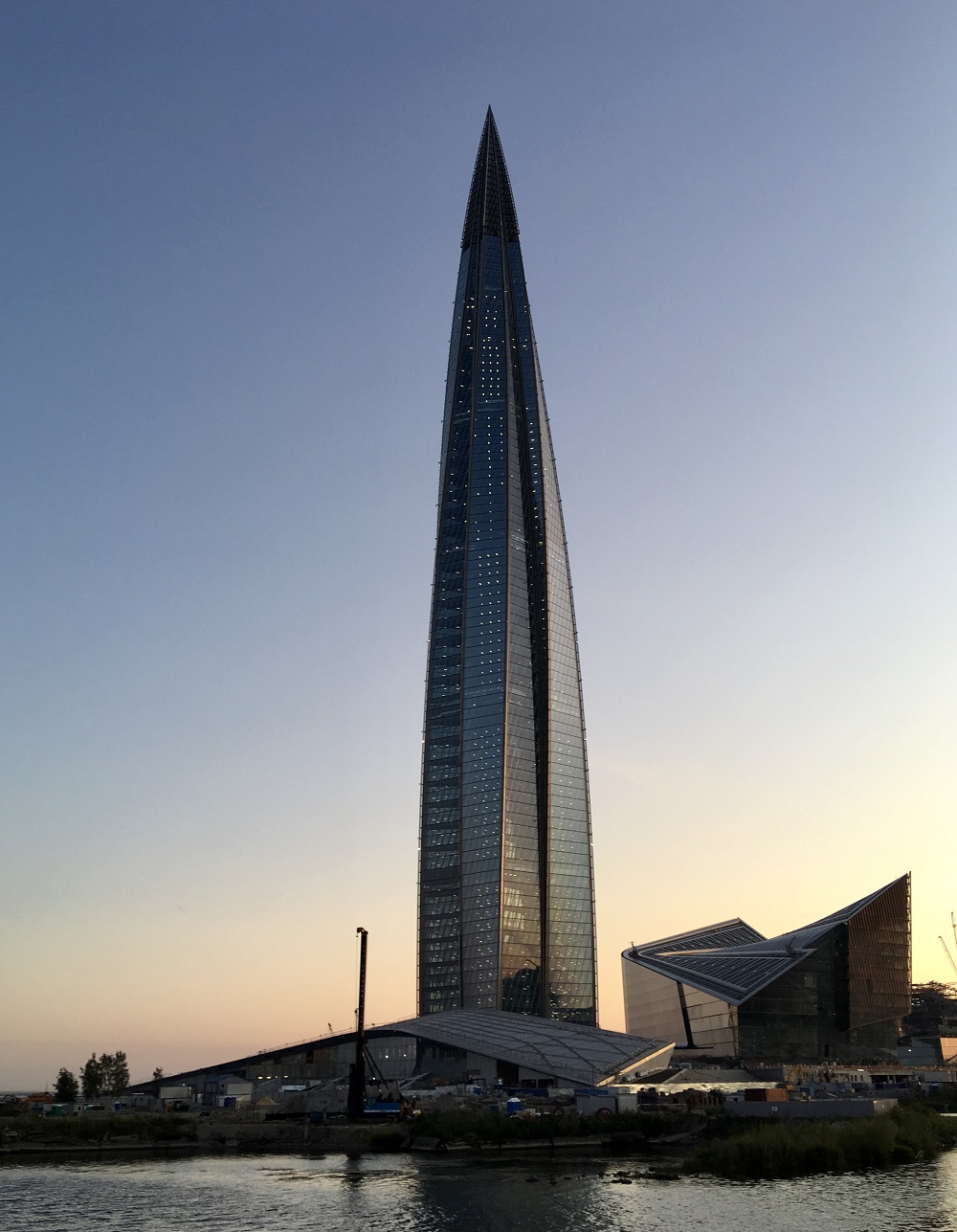 Санкт-Петербург, Высотная улица, 1