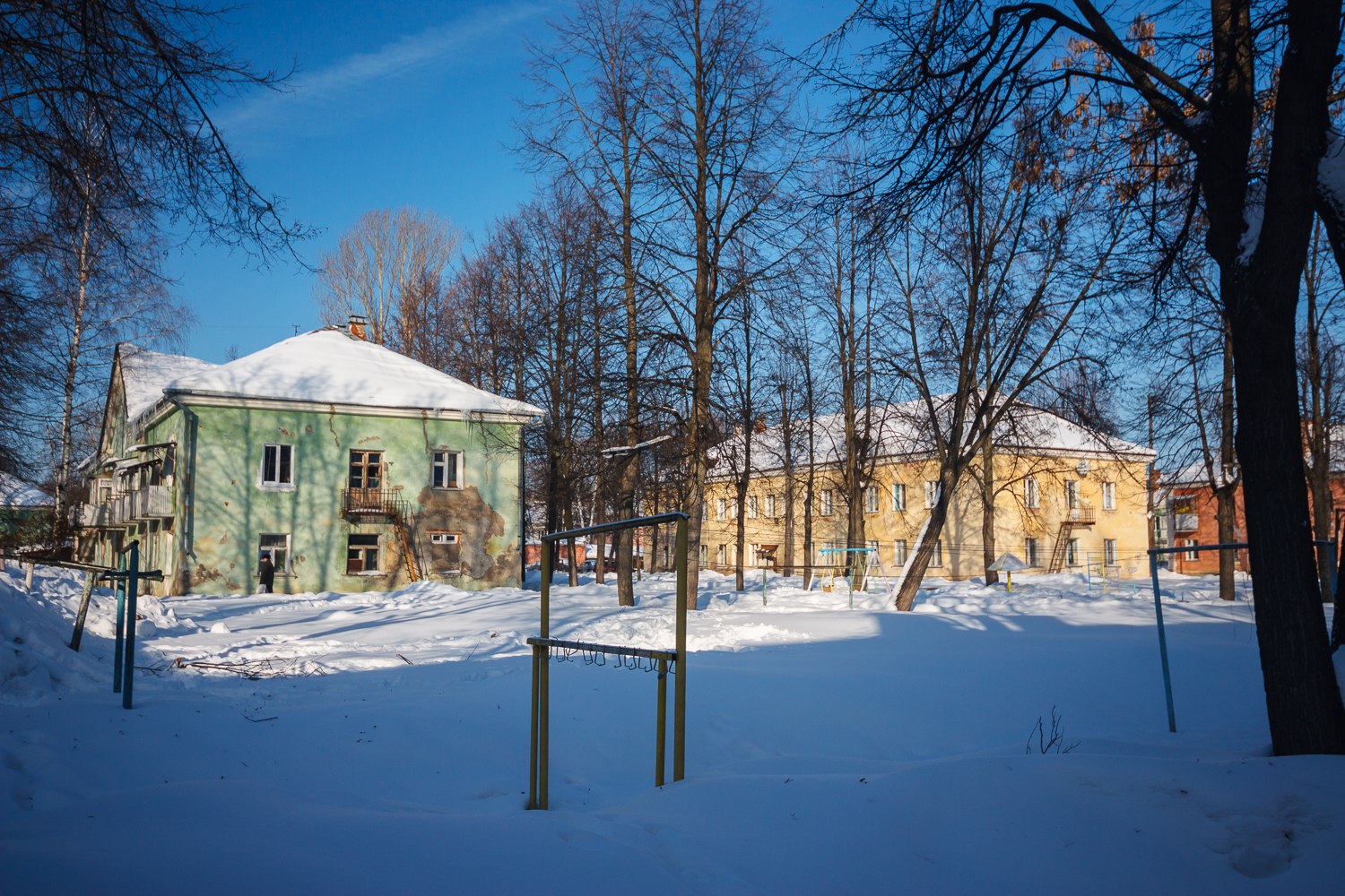 Glazov, Молодежная улица, 6А; Парковая улица, 33А