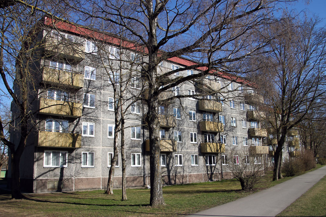 Tallinn, Ehitajate tee, 46