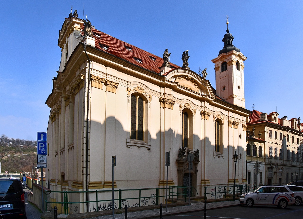 Прага, Dušní, ? / U Milosrdných, 8