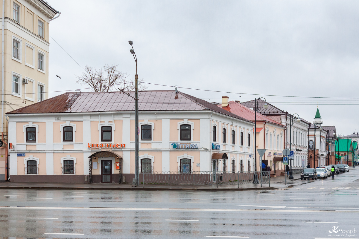 Казань, Улица Каюма Насыри, 1 / Улица Татарстан, 5; Улица Каюма Насыри, 1 / Улица Татарстан, 5Б; Улица Каюма Насыри, 3