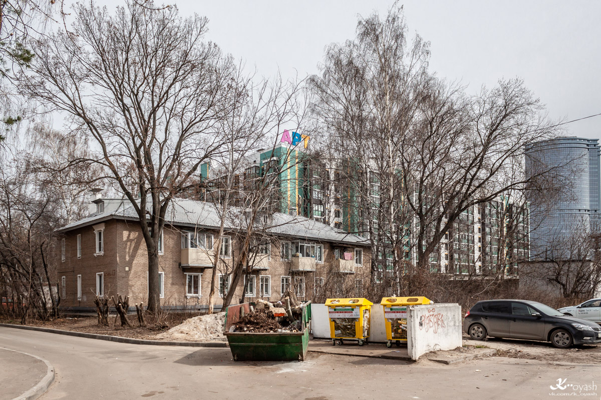Казань, Улица Искра, 13; Улица Николая Ершова, 62Г