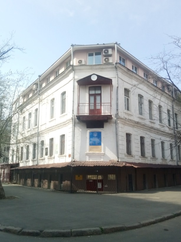 Одеса, вулиця олександра кутузакія, 1 / Вулиця 10-го Квітня, 22*