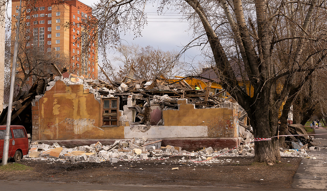 Уфа, Черниковская улица, 11 / Улица Свободы, 20