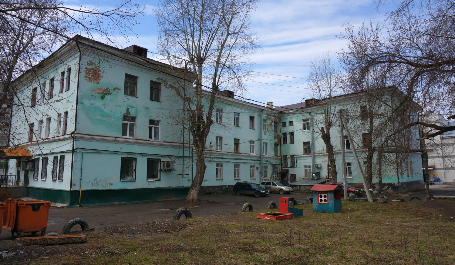 Пермь, Улица Куйбышева, 68 / Улица Глеба Успенского, 10