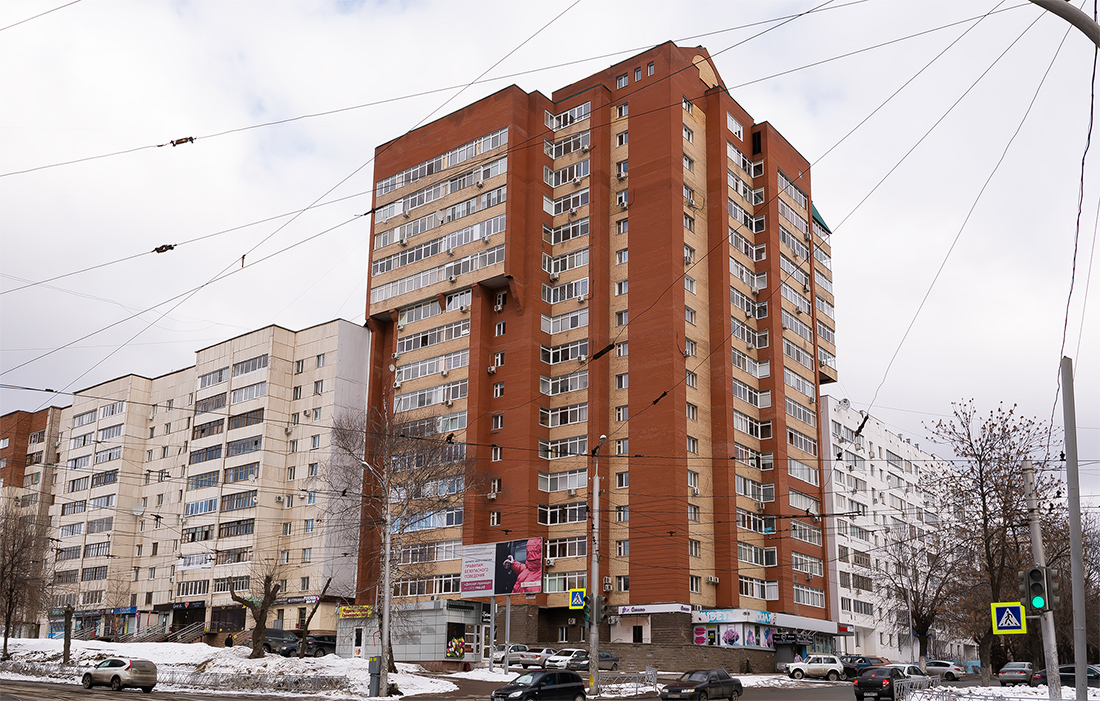 Ufa, Улица Мингажева, 156; Революционная улица, 163 / Улица Мингажева, 154