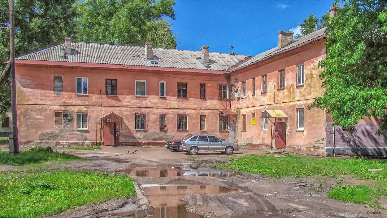 Ufa, Улица Кулибина, 28 / Переулок Кулибина, 7