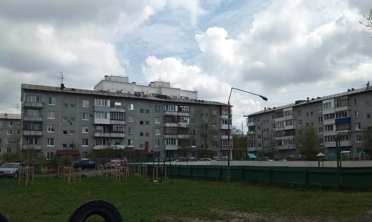 Омск, Улица Шакурова, 3; Моторная улица, 14