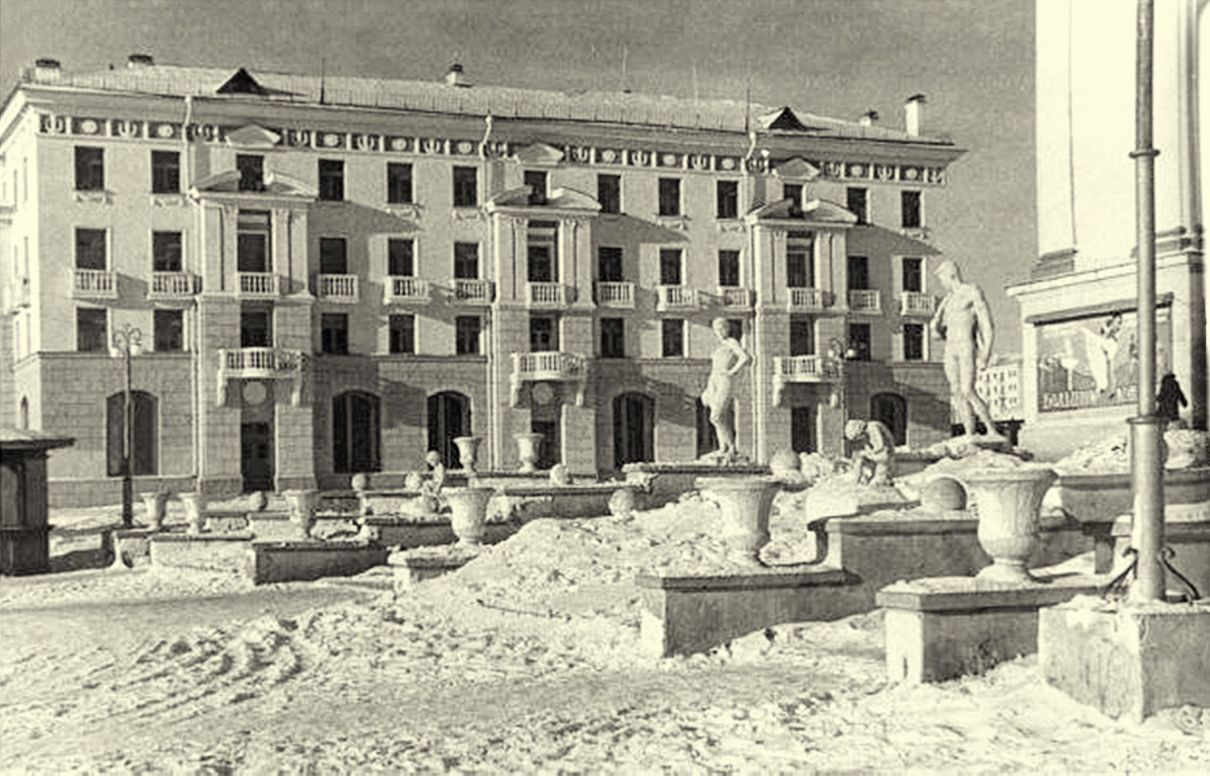 Уфа, Первомайская улица, 39 / Улица Победы, 15