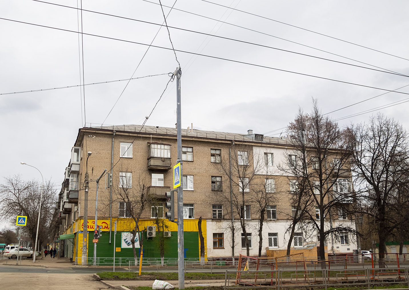 Уфа, Кольцевая улица, 129 / Улица Александра Невского, 34