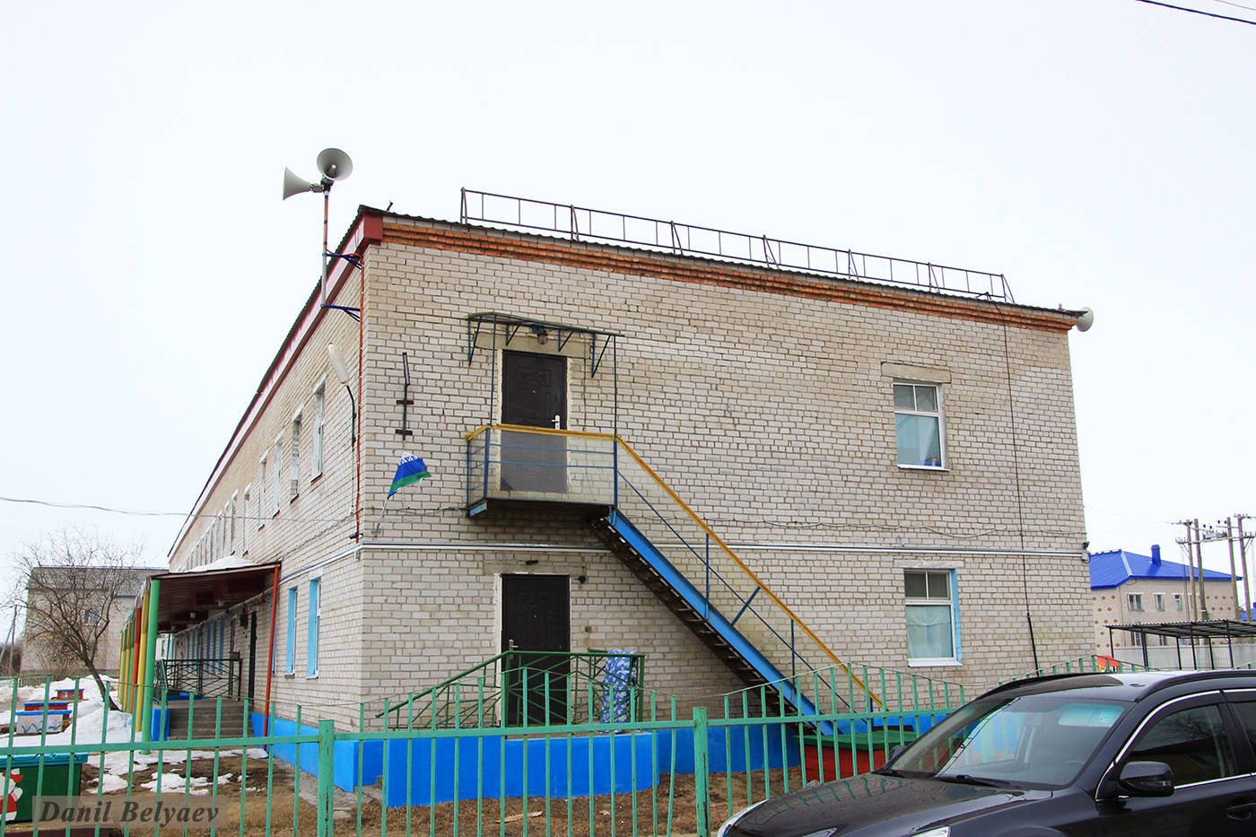 Искателей, Улица Губкина, 28