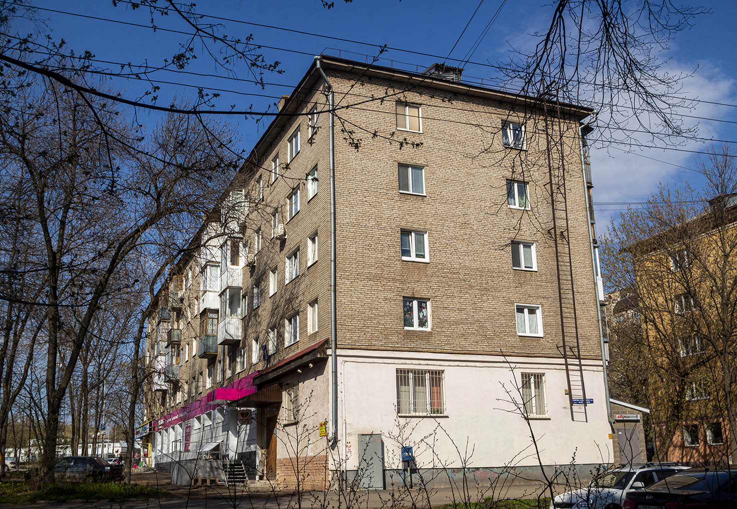 Уфа, Улица Александра Невского, 12 / Улица 40 лет Октября, 3