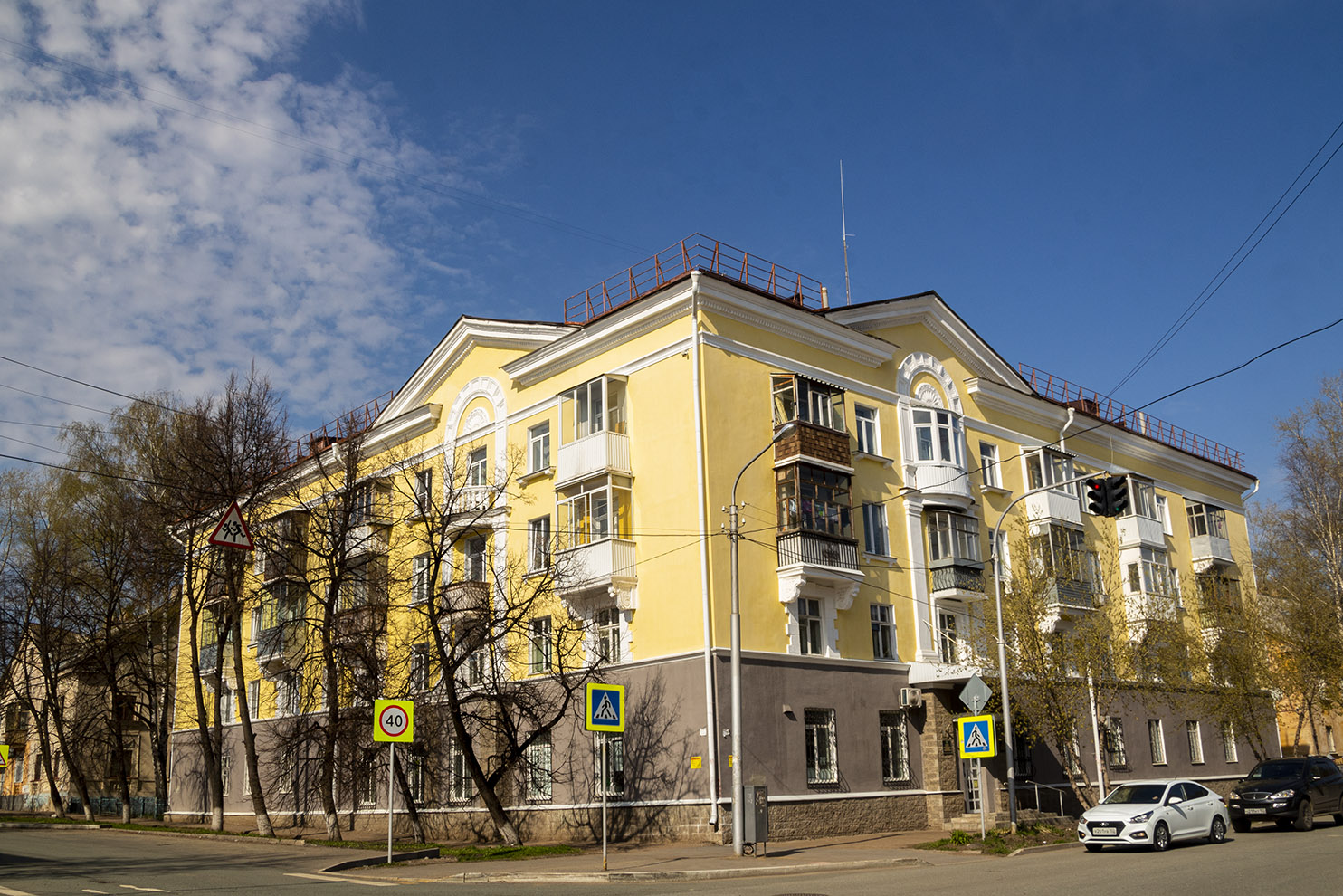 Ufa, Улица Победы, 20 / Улица Калинина, 33