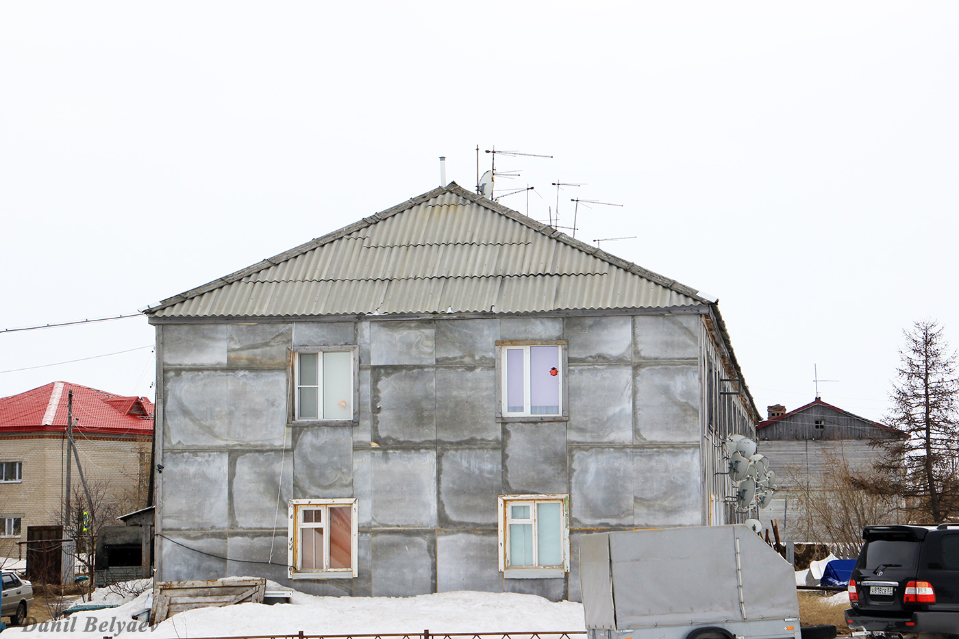 Iskateley, Улица Нефтяников, 18