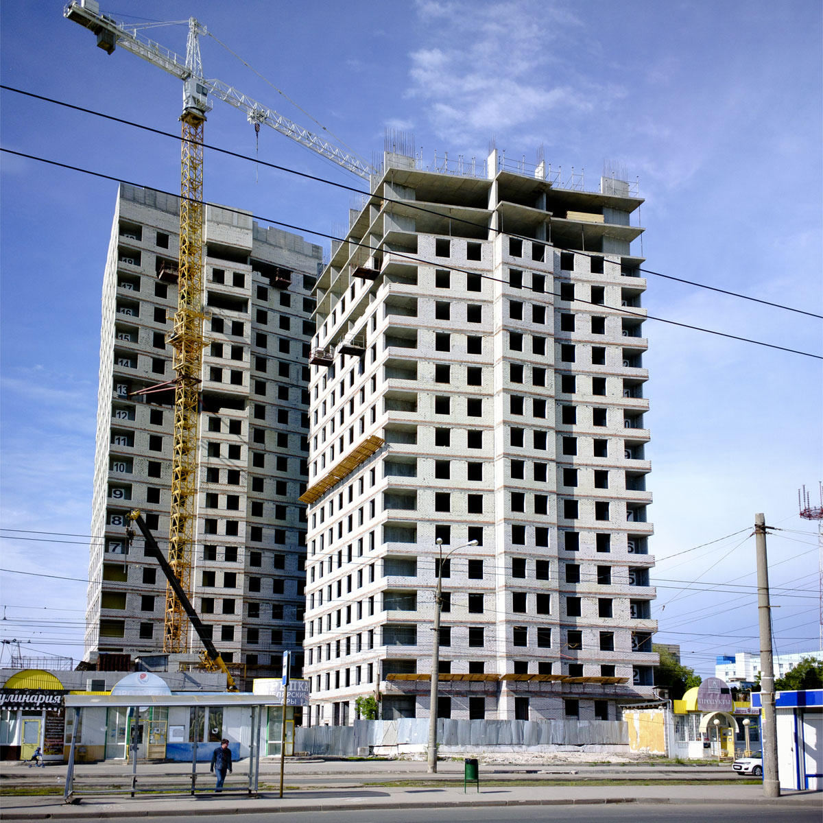 Самара, Улица Антонова-Овсеенко, 20; Улица Карбышева, 66А