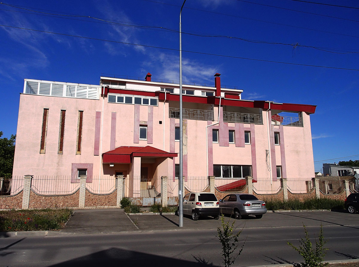 Евпатория, Больничная улица, 12