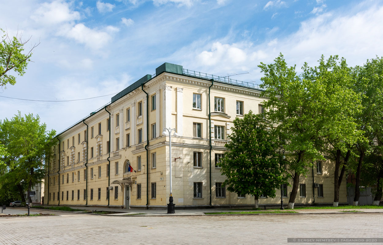 Таганрог, Октябрьская площадь, 5
