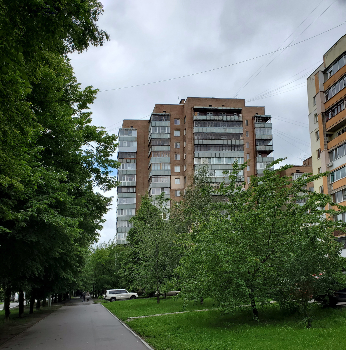 Харьков, Улица Харьковских Дивизий, 16
