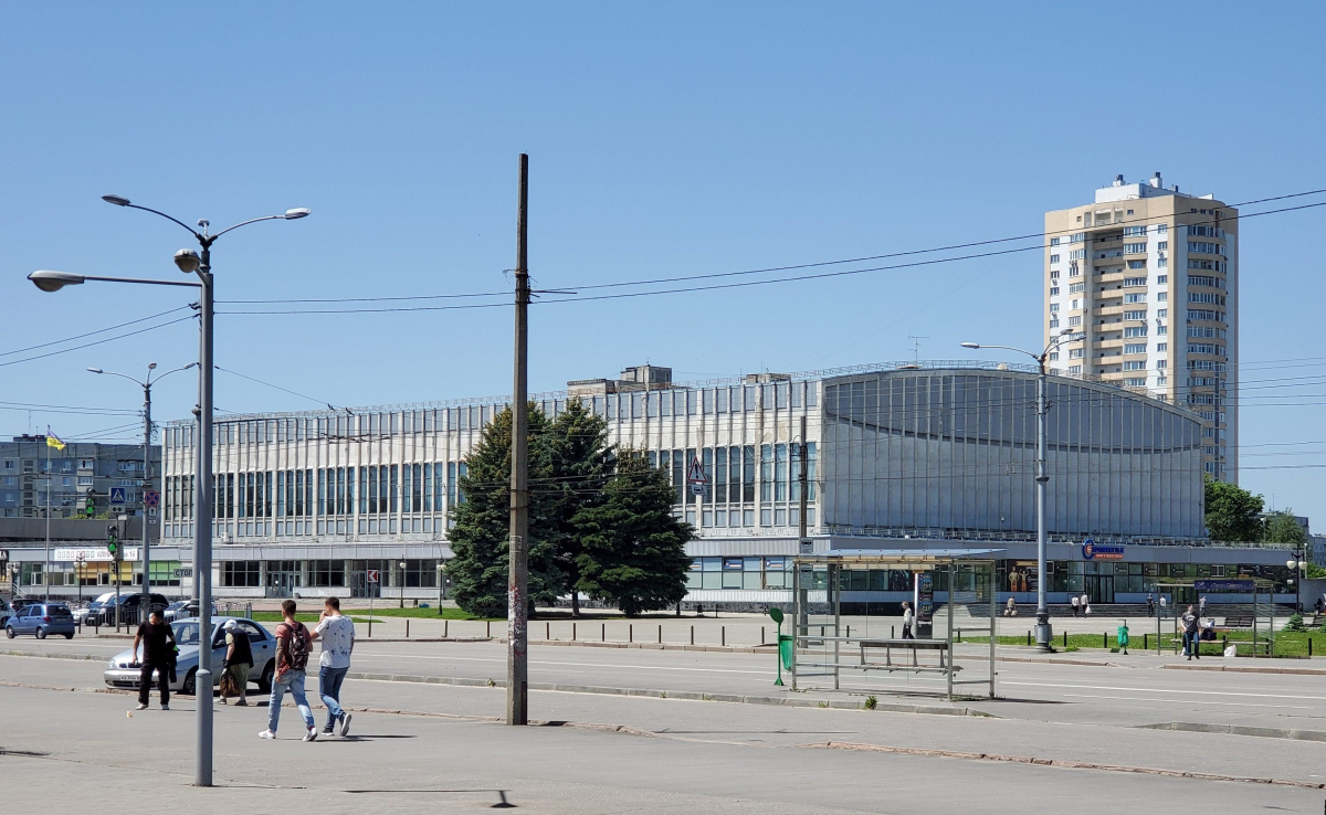 Харьков, Проспект Петра Григоренко, 2; Олимпийская улица, 10Б