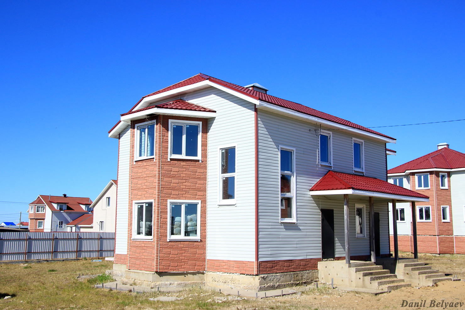 Iskateley, Международная улица, 10